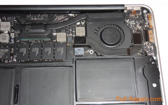 Внутренности MacBook Air