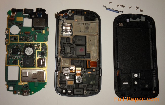 Samsung Galaxy S3 mini в разобранном виде