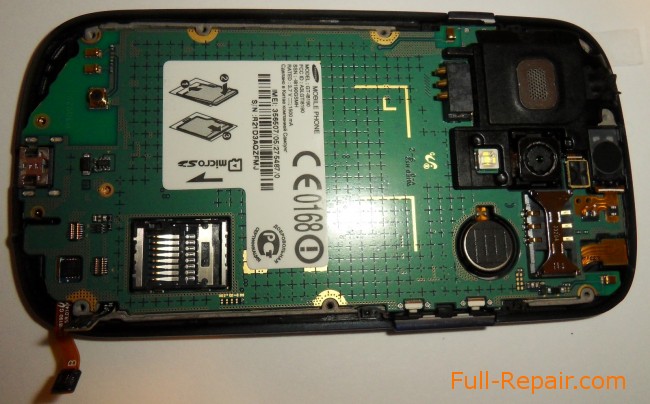 Материнская Galaxy S3 mini плата установлена на место Материнская Galaxy S3 mini плата установлена на место